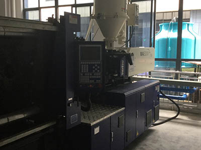 注塑設(shè)備